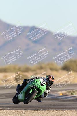 media/Dec-07-2025-CVMA (Sun) [[3e7d2de5dc]]/Race 16-Formula Middleweight/